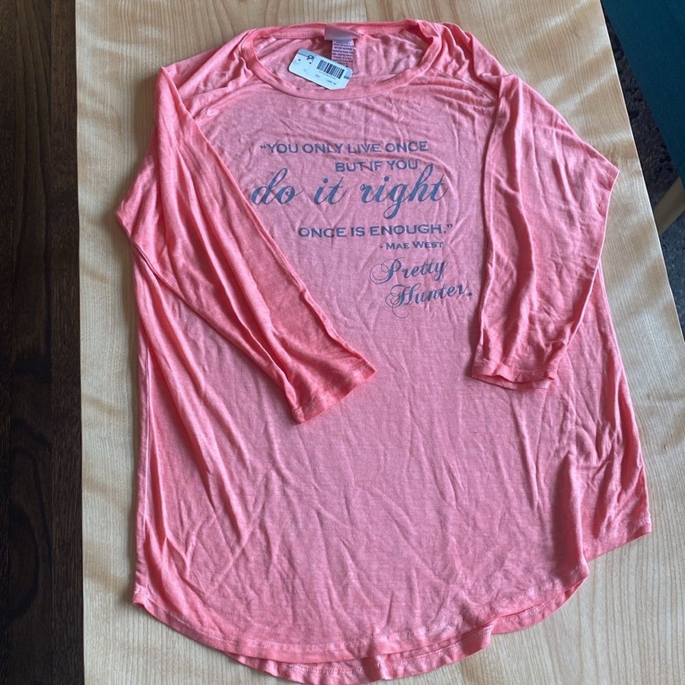Super SOFT t-shirt with 3/4 sleeves “You Only Live Once” Mae West quote.